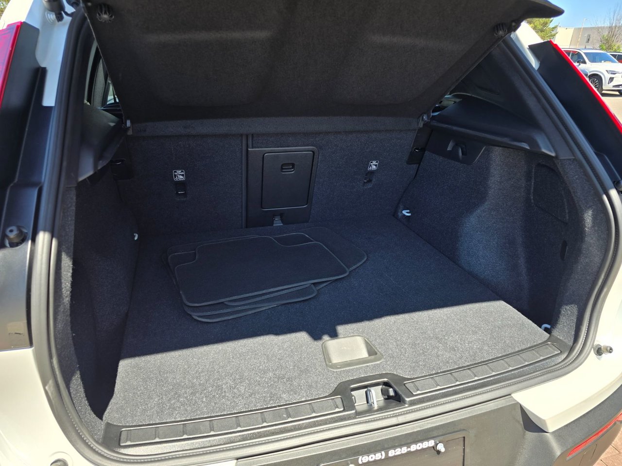 2025 Volvo XC40 CORE BRIGHT THEME-17