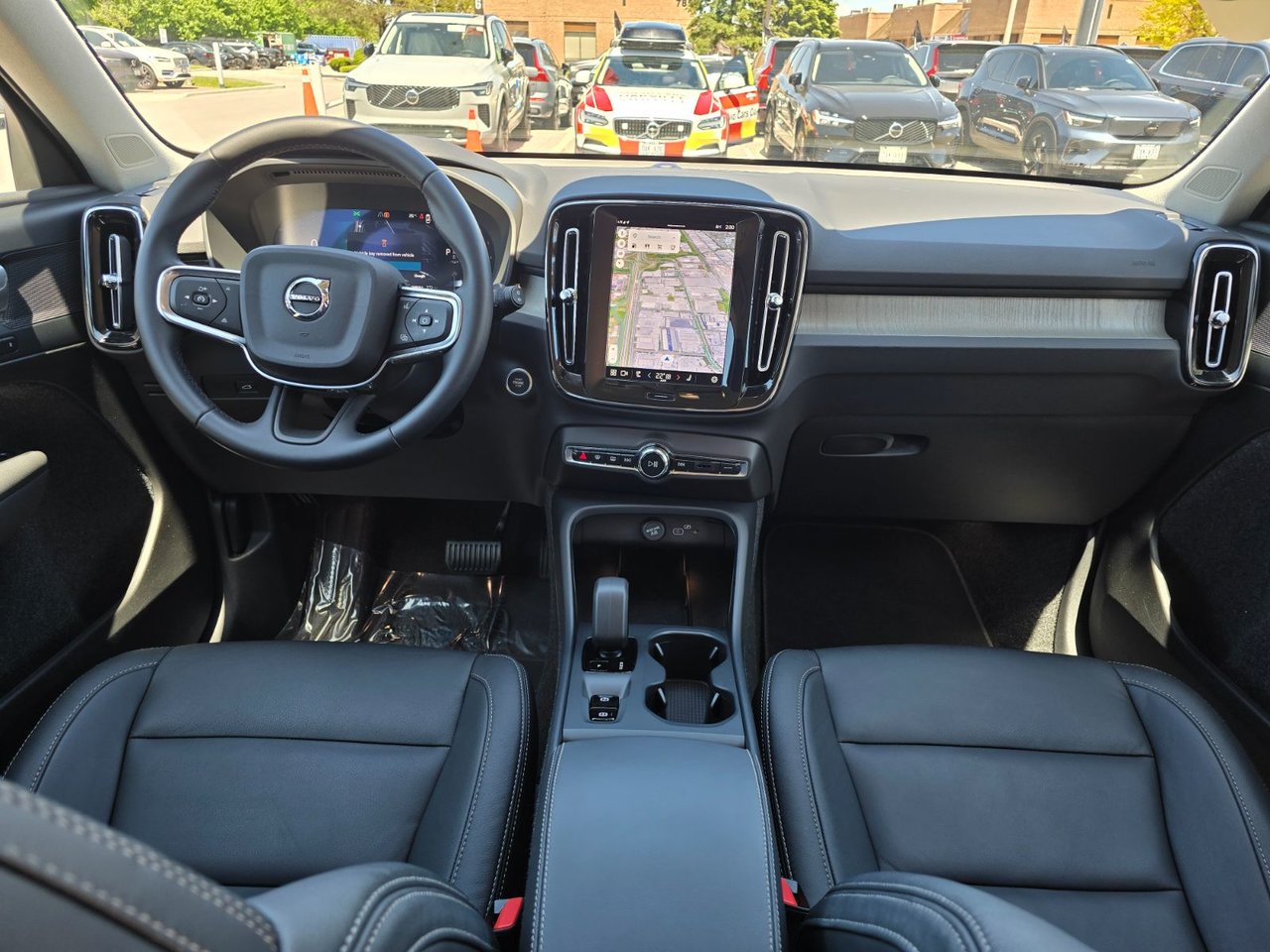 2025 Volvo XC40 CORE BRIGHT THEME-4