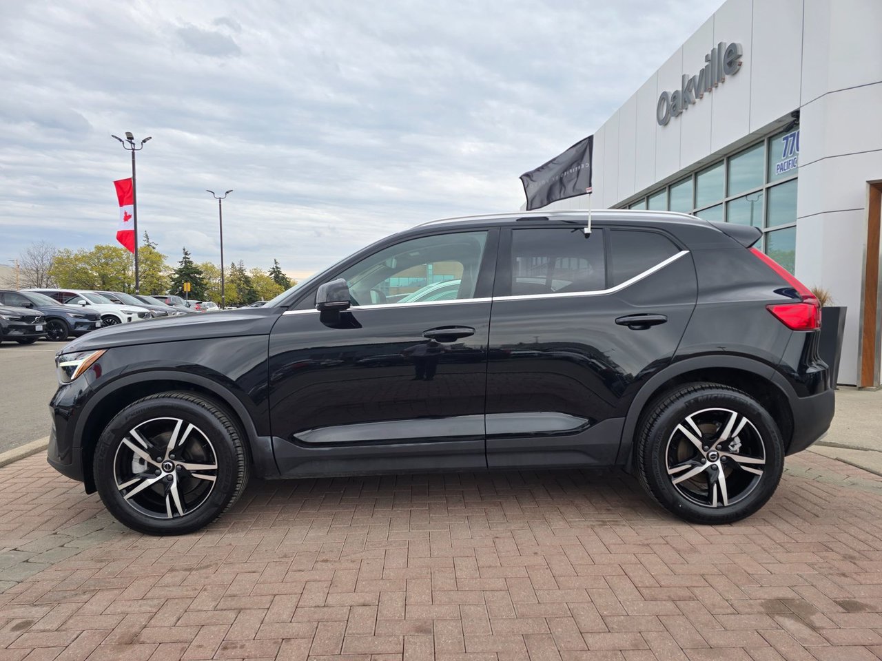 2025 Volvo XC40 CORE BRIGHT THEME-9