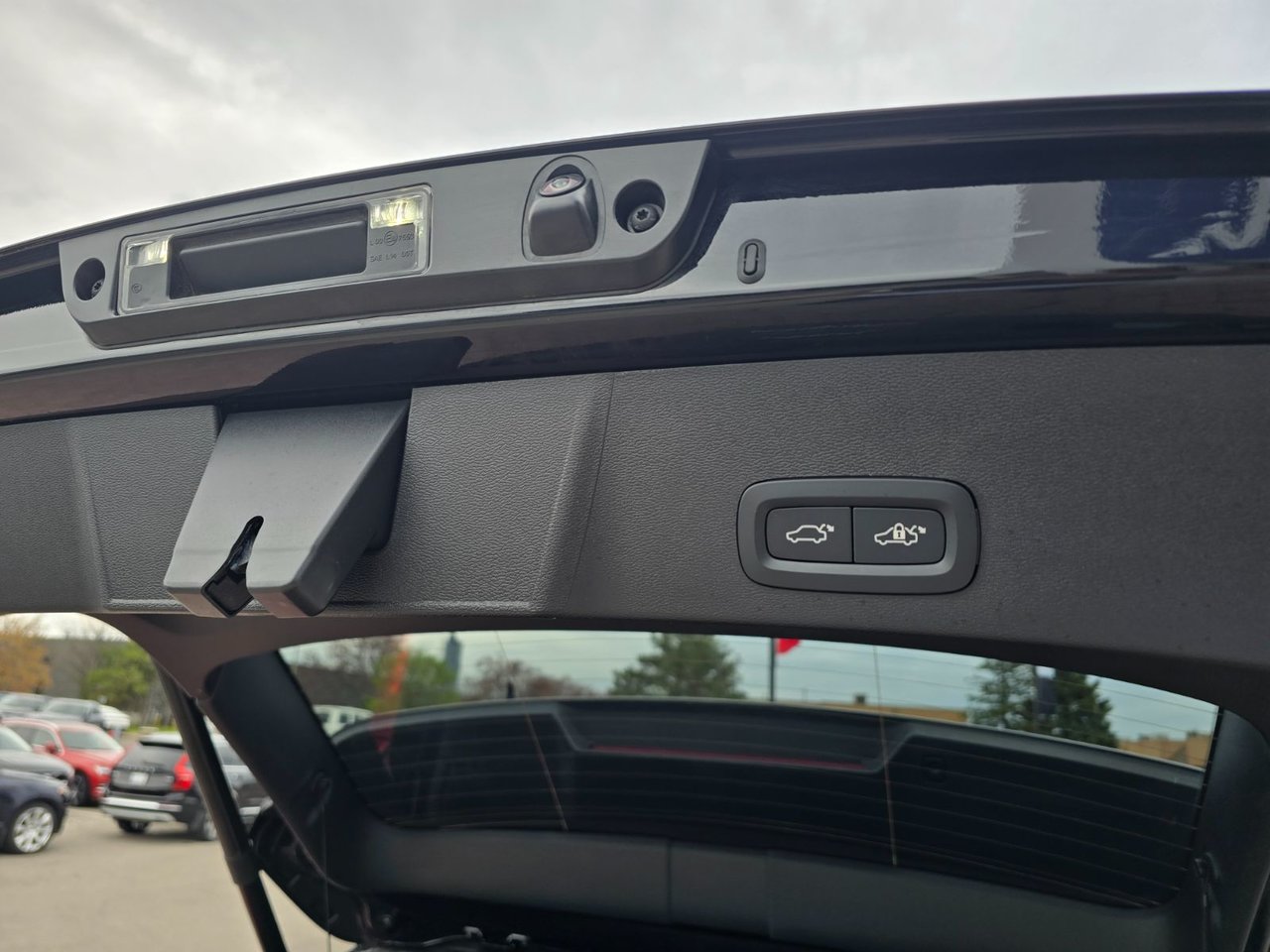 2025 Volvo XC40 CORE BRIGHT THEME-17