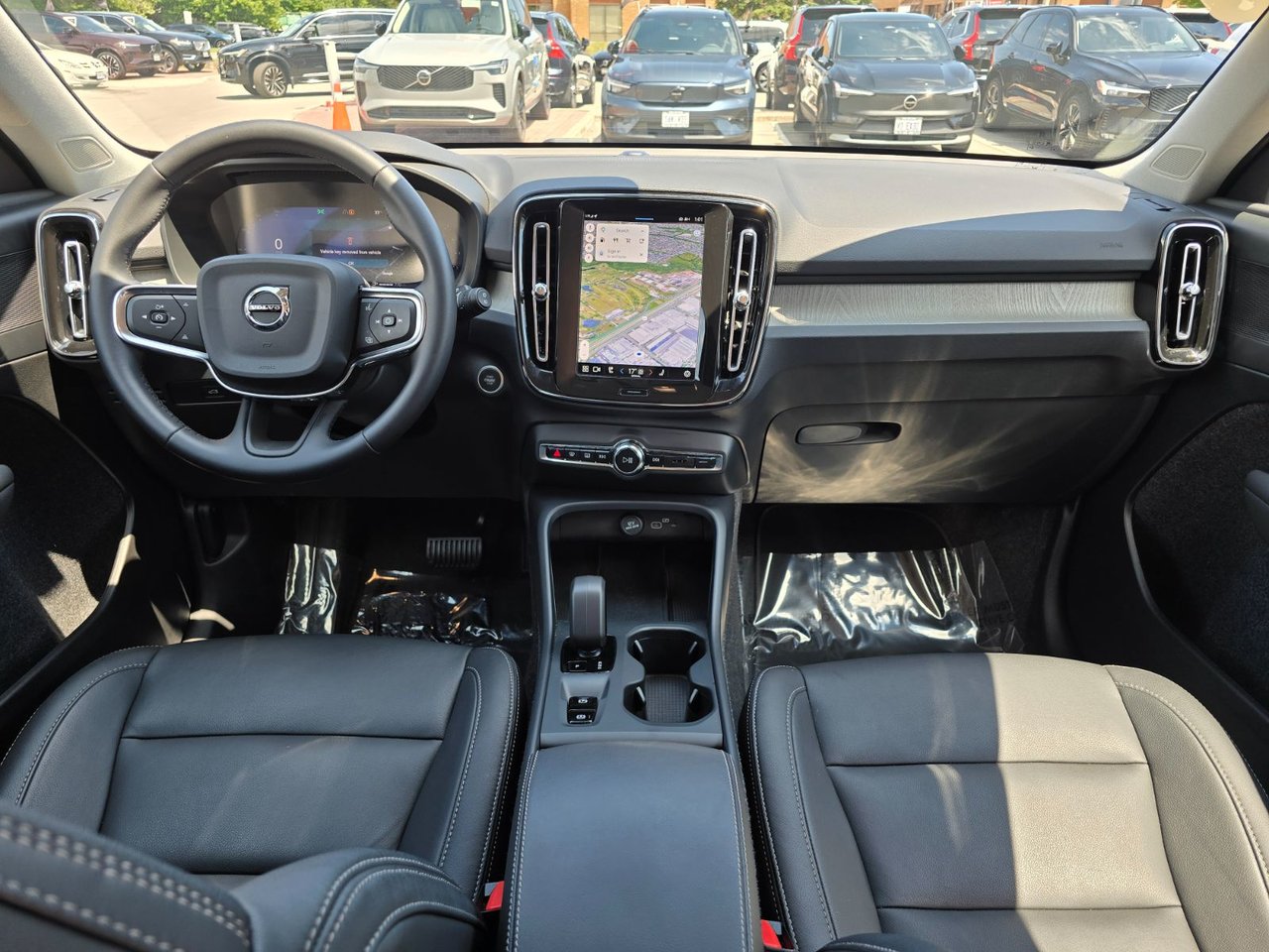 2025 Volvo XC40 CORE BRIGHT THEME-4