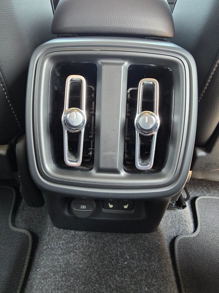 2025 Volvo XC40 CORE BRIGHT THEME-20