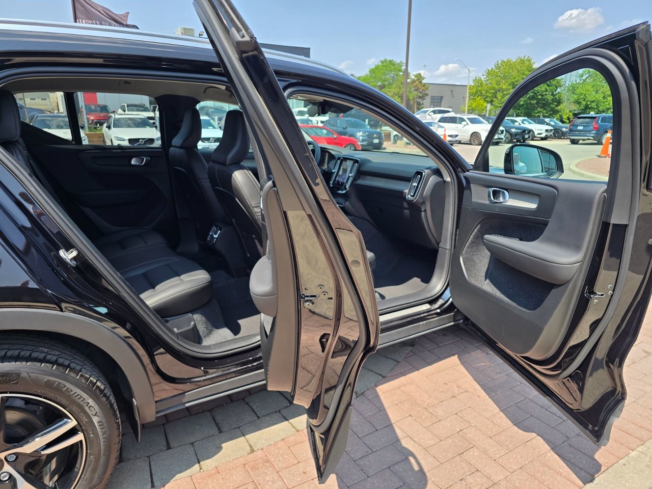 2025 Volvo XC40 CORE BRIGHT THEME-10