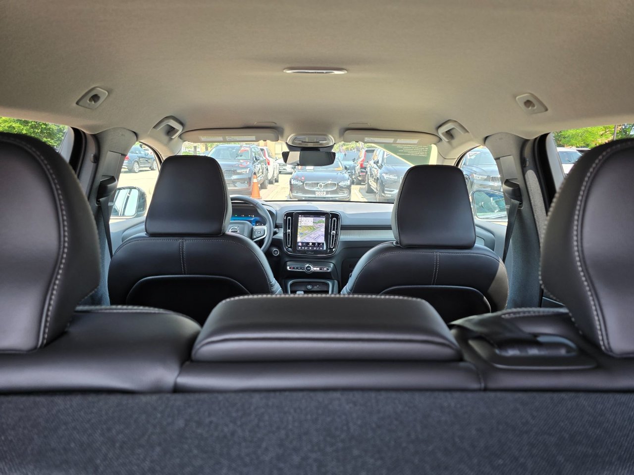 2025 Volvo XC40 CORE BRIGHT THEME-6
