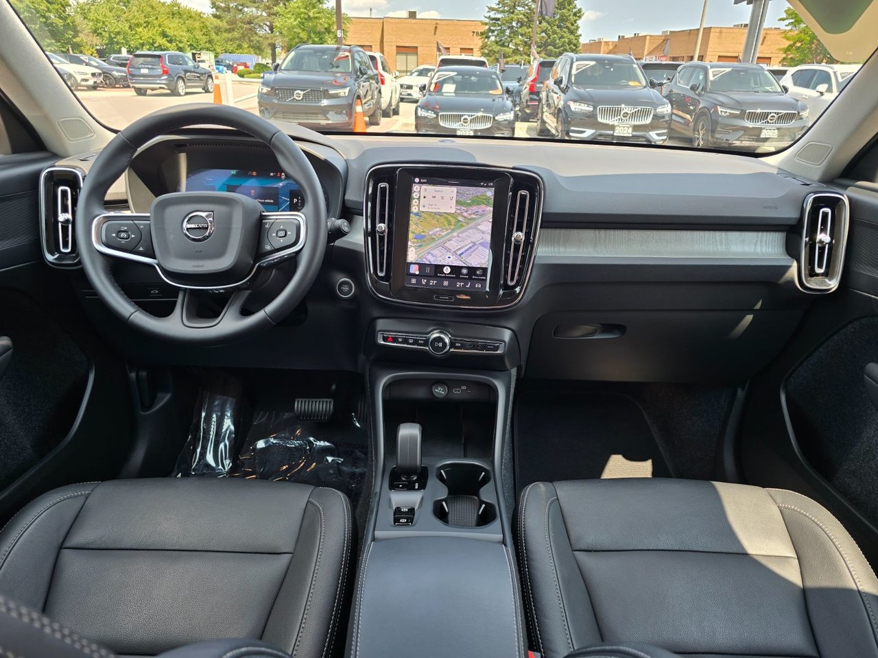 2025 Volvo XC40 CORE BRIGHT THEME-4