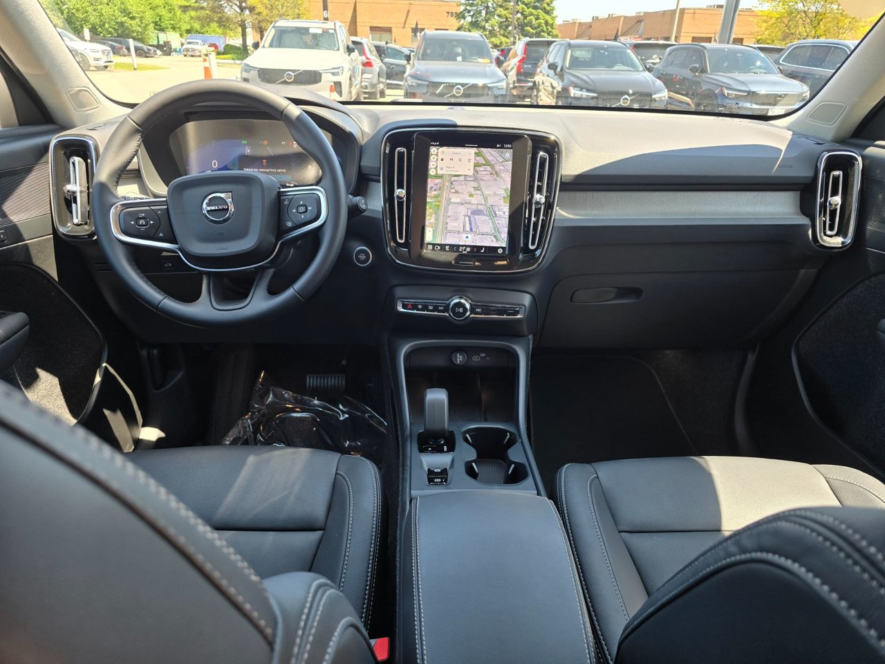 2025 Volvo XC40 CORE BRIGHT THEME-4