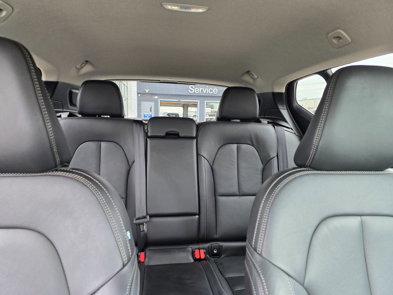 2025 Volvo XC40 CORE BRIGHT THEME-8