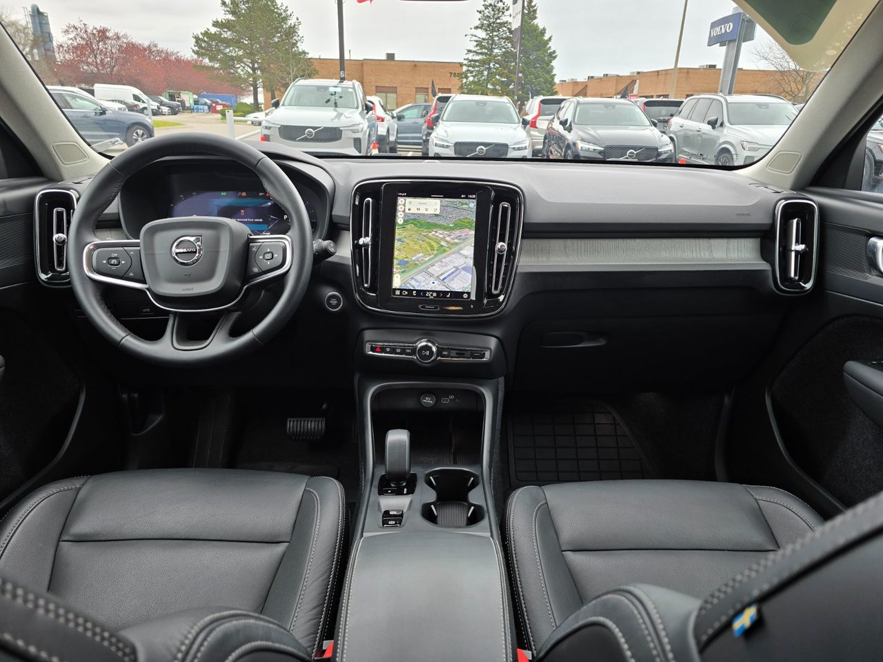 2025 Volvo XC40 CORE BRIGHT THEME-4