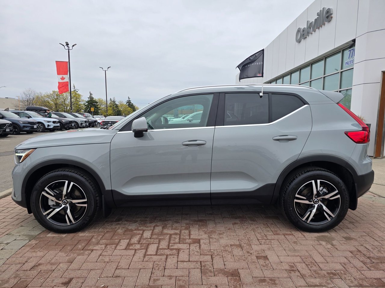 2025 Volvo XC40 CORE BRIGHT THEME-9