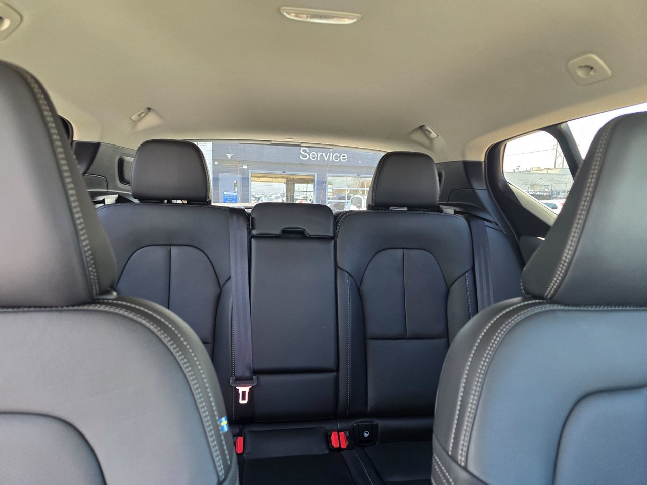 2025 Volvo XC40 CORE BRIGHT THEME-8