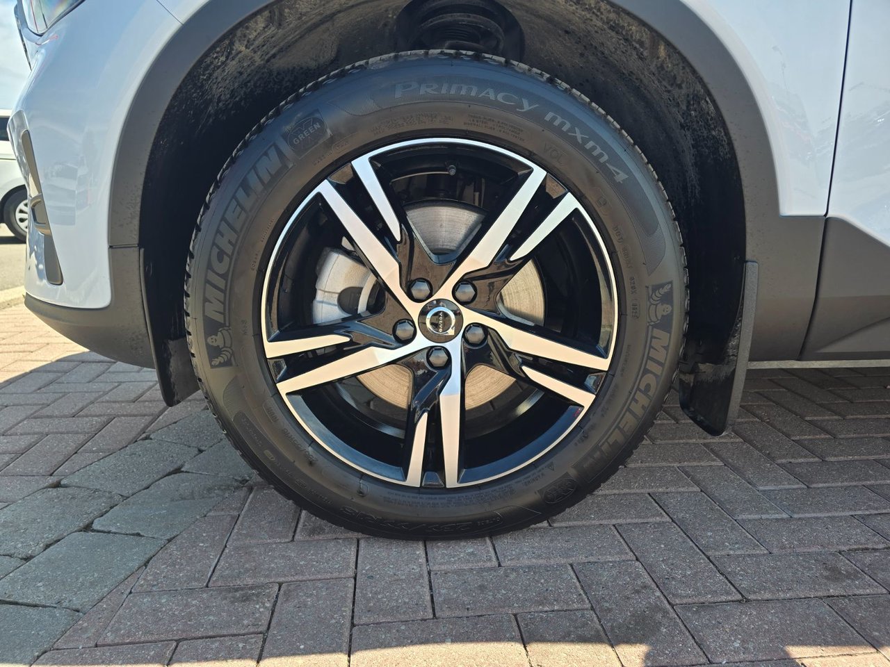 2025 Volvo XC40 CORE BRIGHT THEME-7