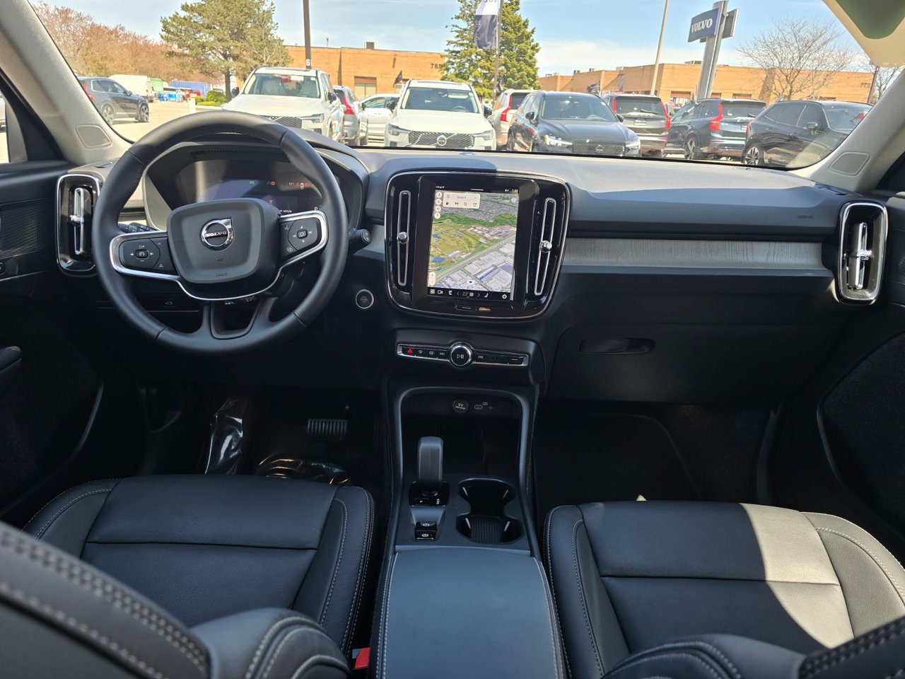 2025 Volvo XC40 CORE BRIGHT THEME-4