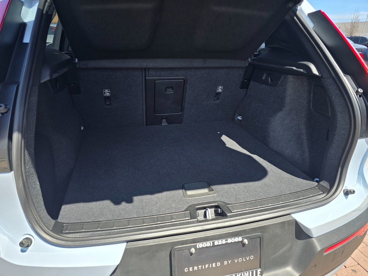 2025 Volvo XC40 CORE BRIGHT THEME-17