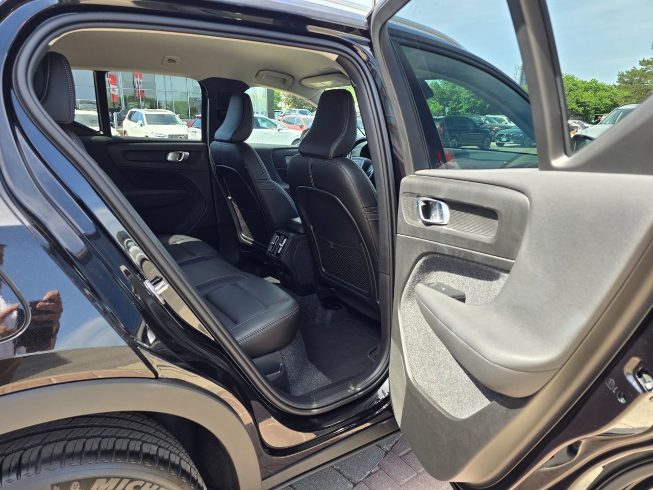 2025 Volvo XC40 CORE BRIGHT THEME-18