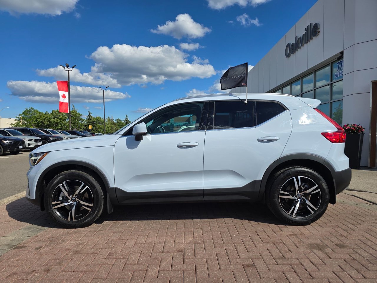 2025 Volvo XC40 CORE BRIGHT THEME-9