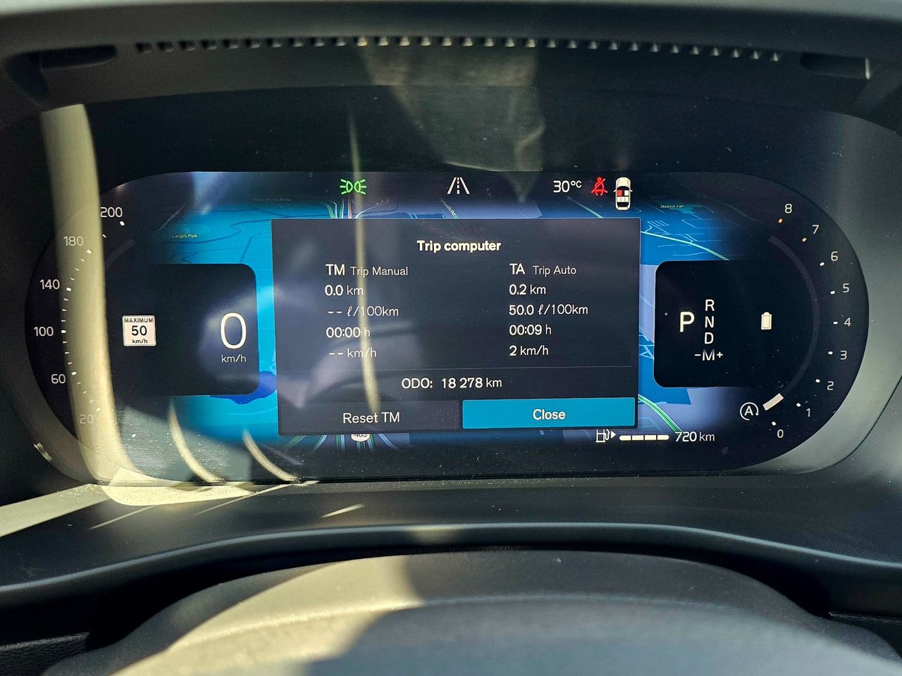 2025 Volvo XC40 CORE BRIGHT THEME-1