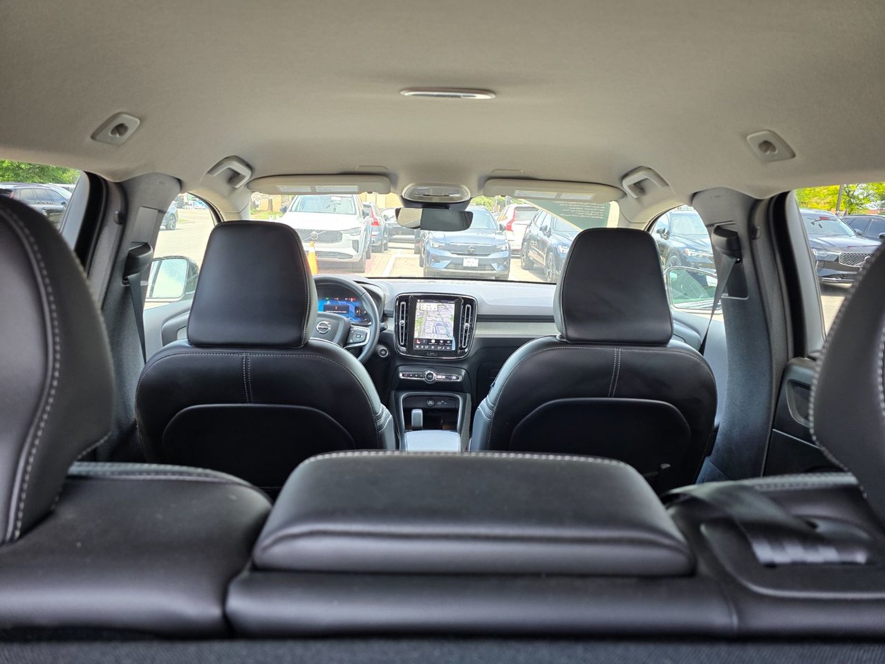 2025 Volvo XC40 CORE BRIGHT THEME-6