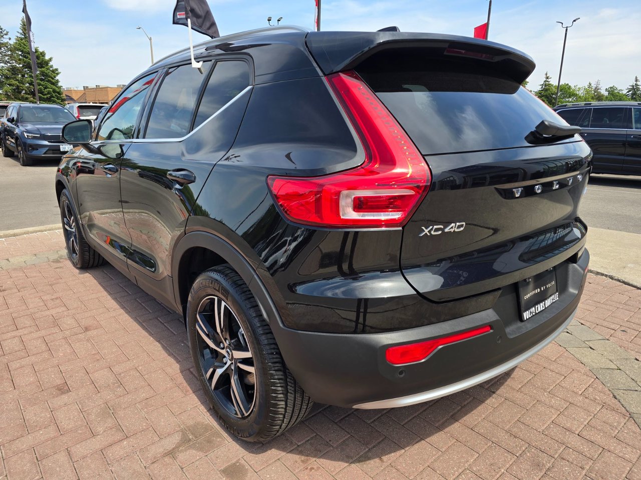 2025 Volvo XC40 CORE BRIGHT THEME-11