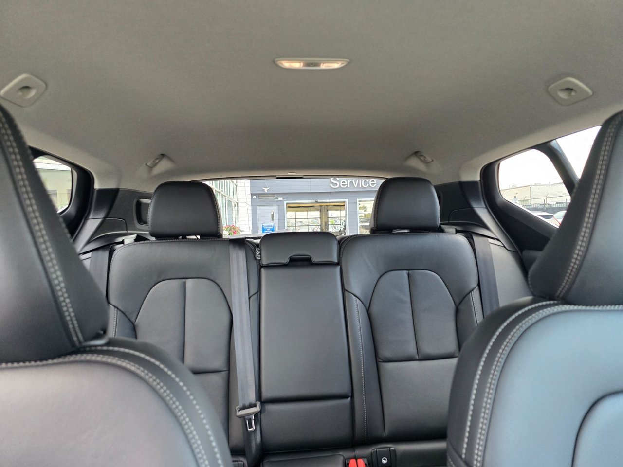 2025 Volvo XC40 CORE BRIGHT THEME-8
