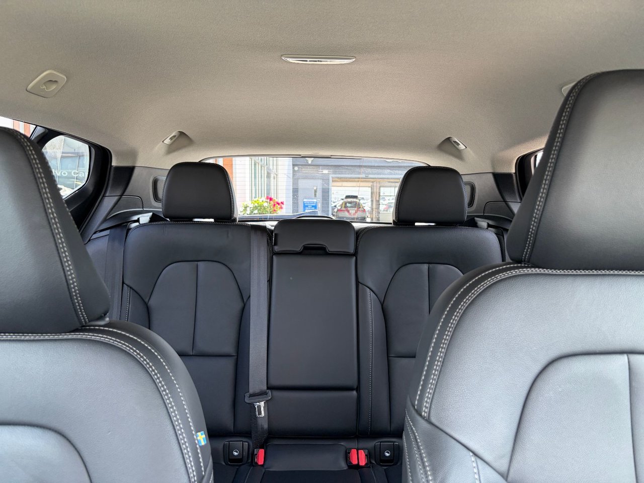 2025 Volvo XC40 CORE BRIGHT THEME-6