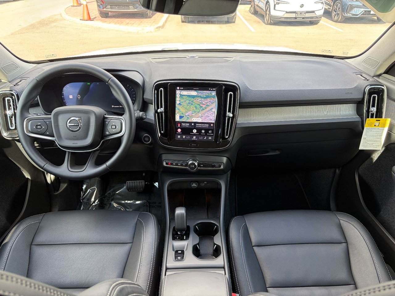 2025 Volvo XC40 CORE BRIGHT THEME-4
