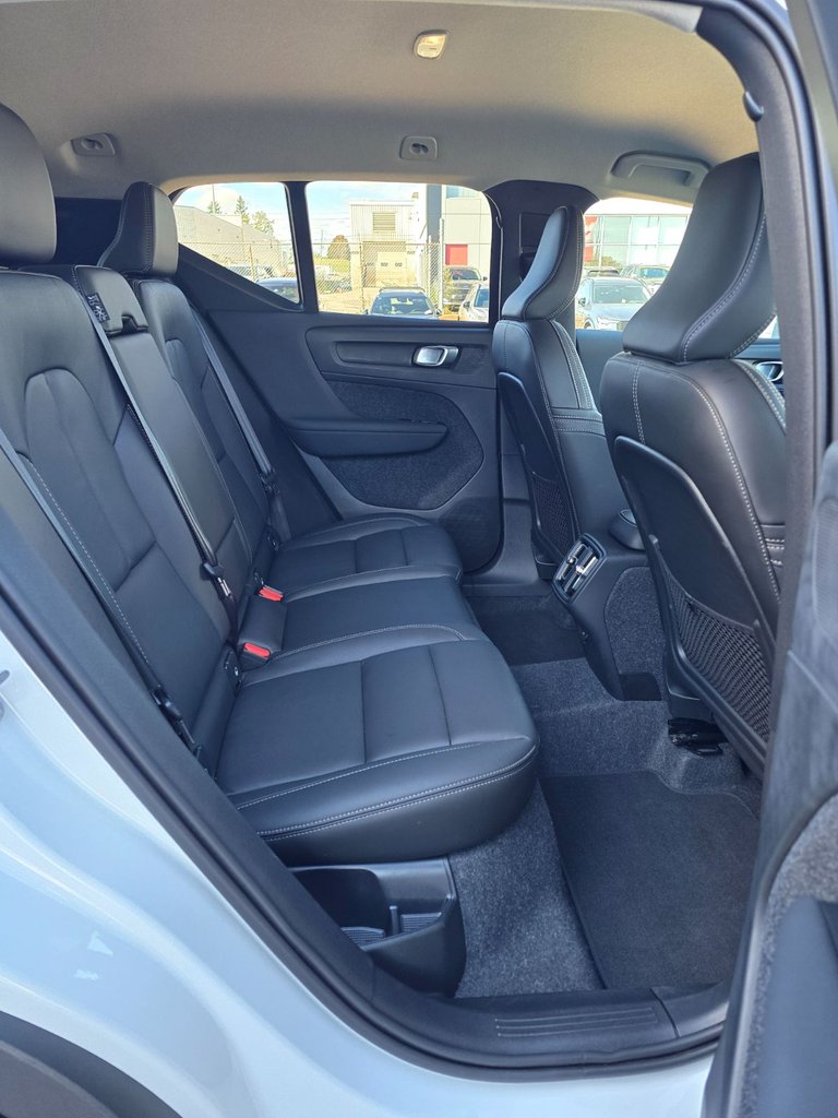 2025 Volvo XC40 CORE BRIGHT THEME-19