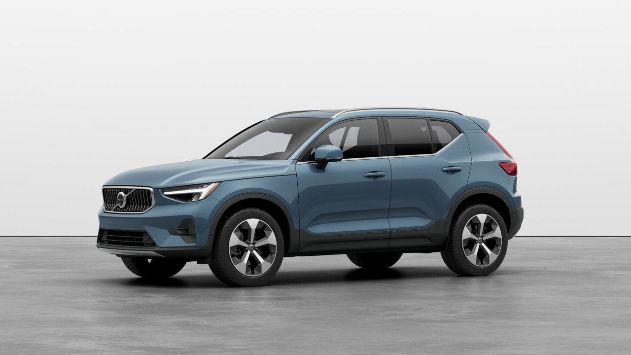 2025 Volvo XC40 Plus Bright Theme-0