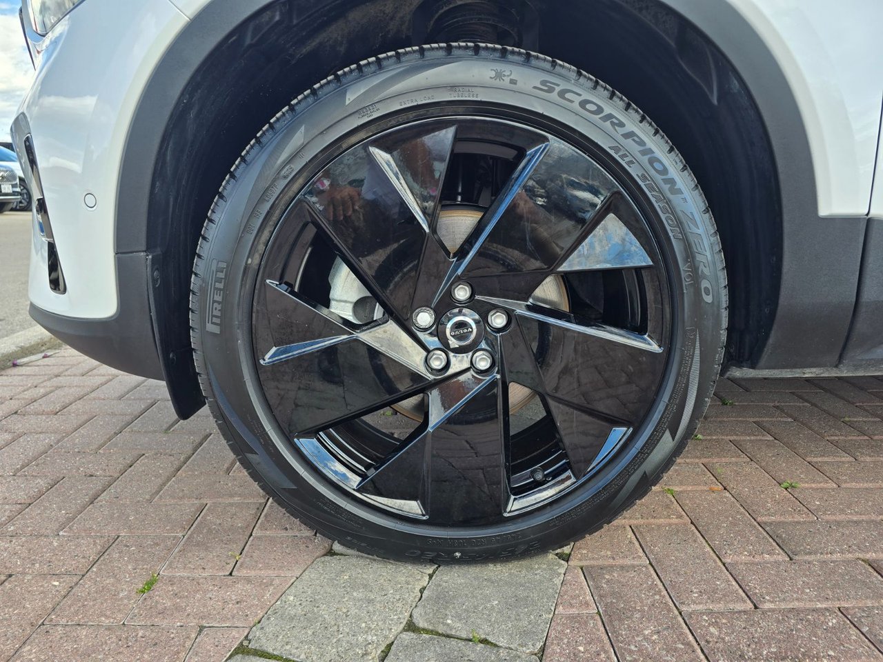 2026 Volvo XC40 ULTRA BLACK EDITION-7