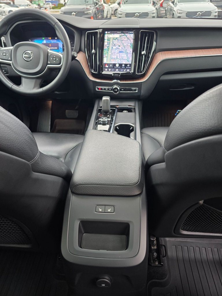 2022 Volvo XC60 RECHARGE INSCRIPTION EXPRESSION-24