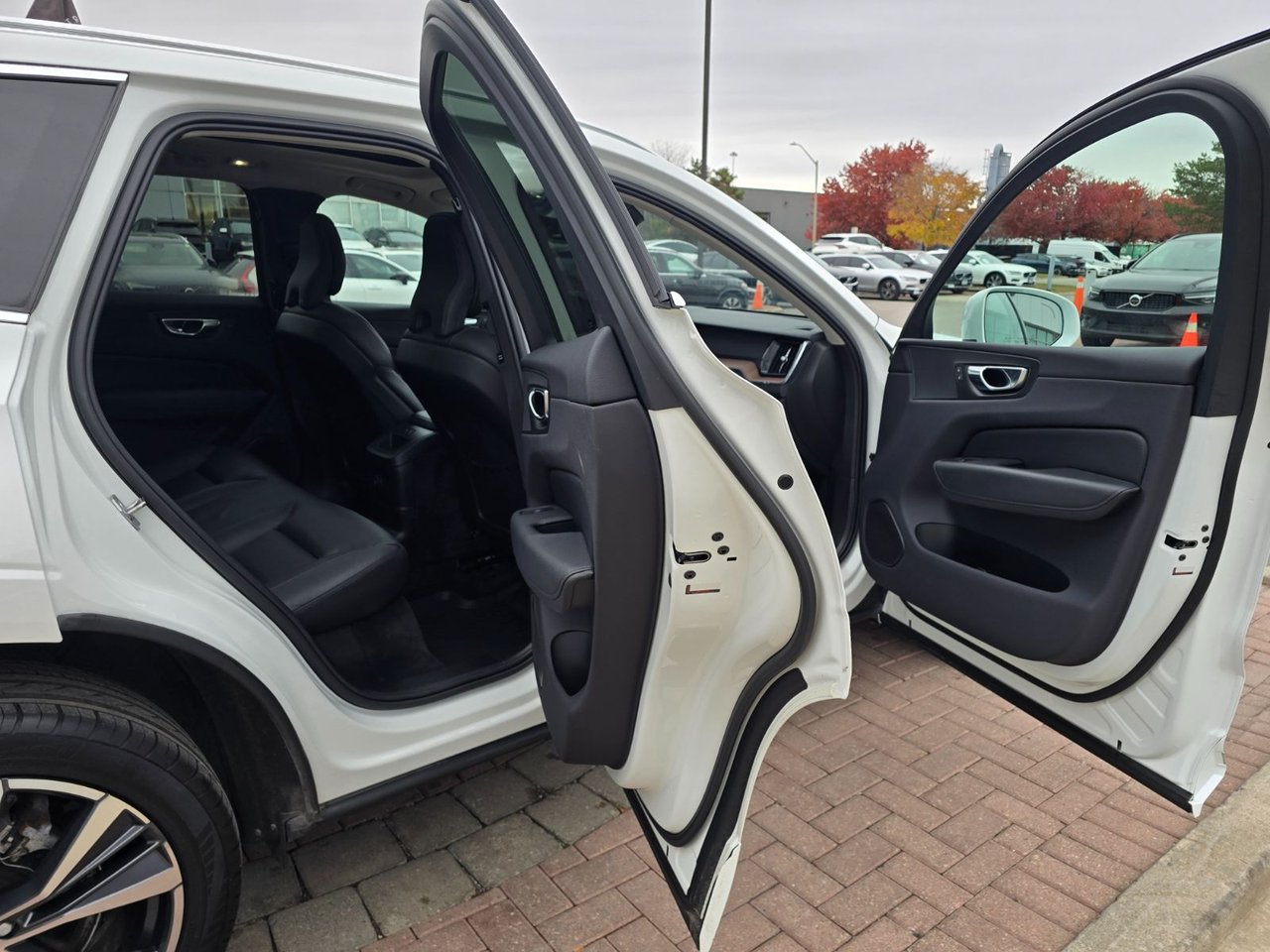2022 Volvo XC60 RECHARGE INSCRIPTION EXPRESSION-10