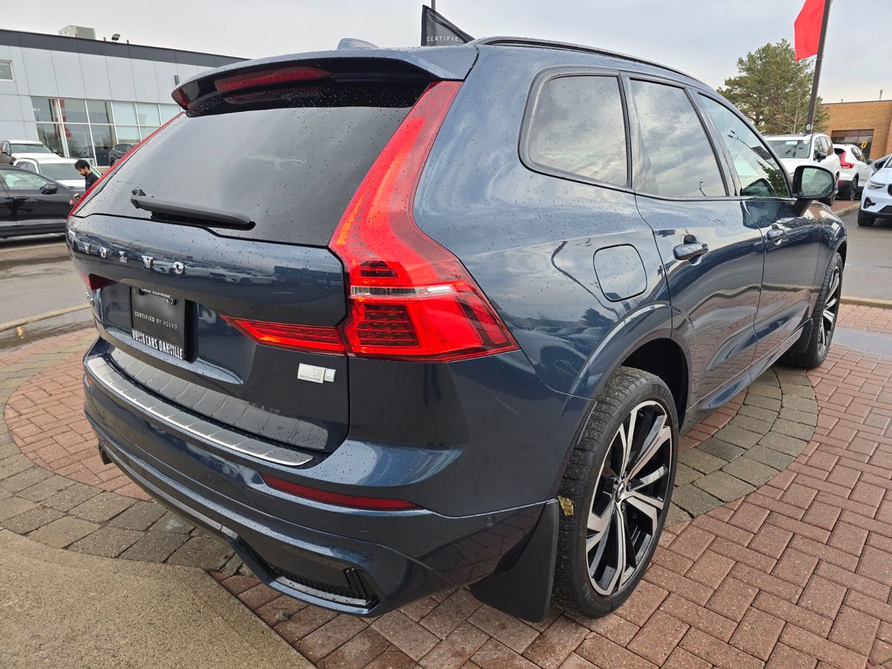 2022 Volvo XC60 RECHARGE R-DESIGN-16