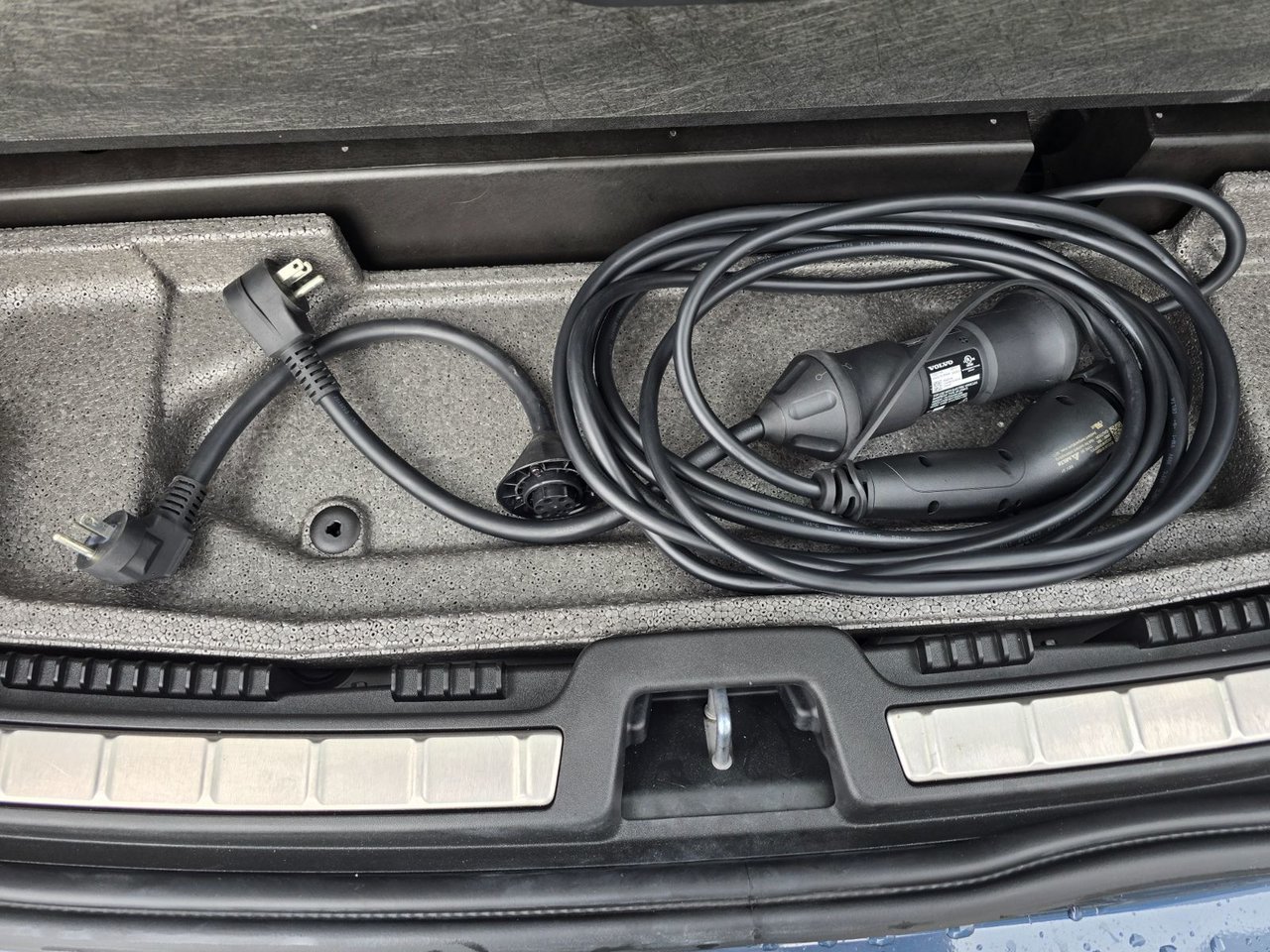 2022 Volvo XC60 RECHARGE R-DESIGN-15