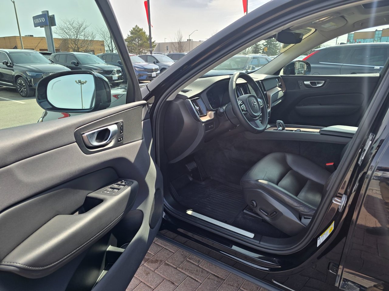 2024 Volvo XC60 RECHARGE PLUS DARK THEME-12