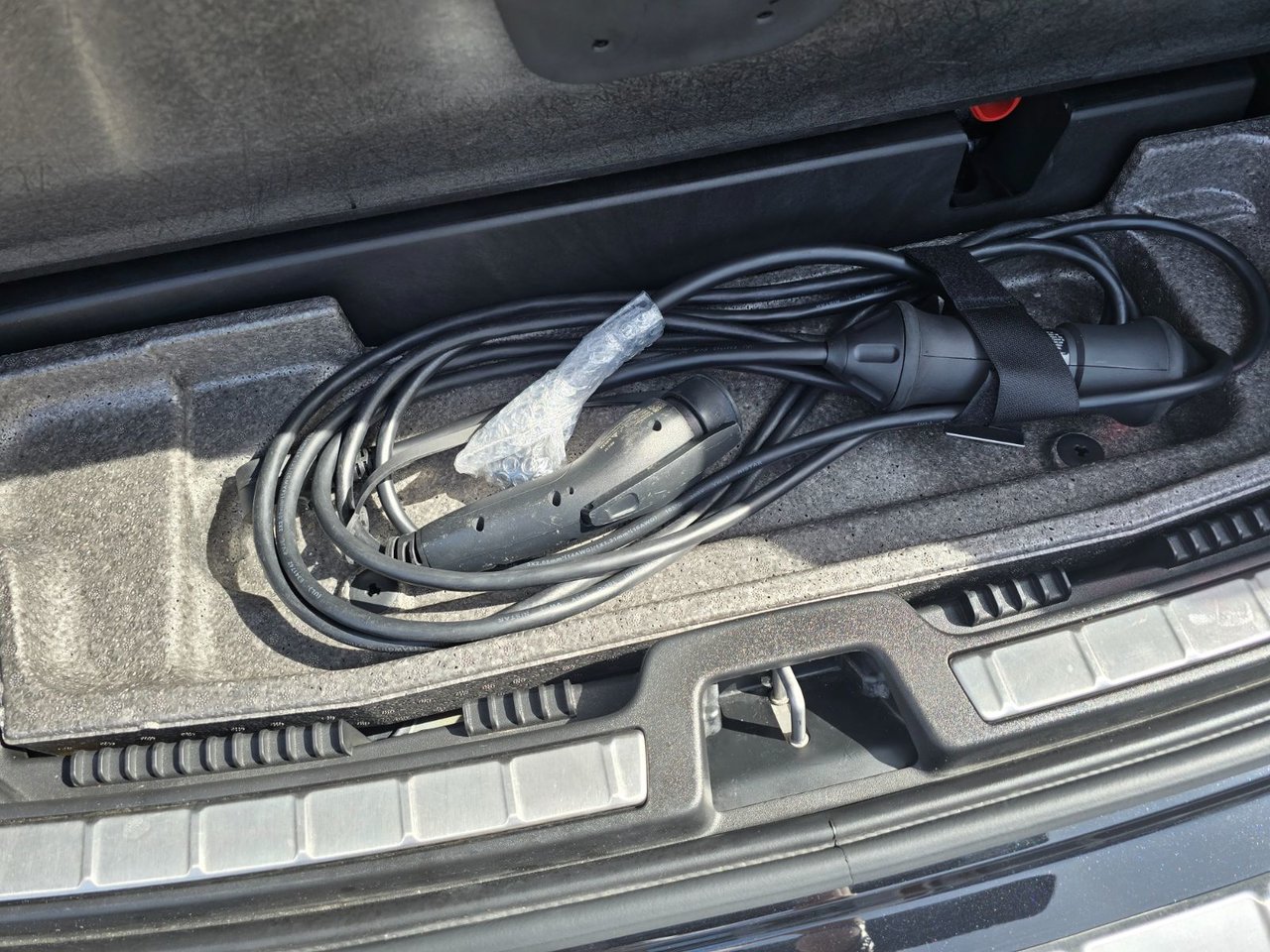 2024 Volvo XC60 RECHARGE PLUS DARK THEME-19