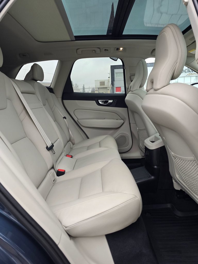 2021 Volvo XC60 INSCRIPTION EXPRESSION-21