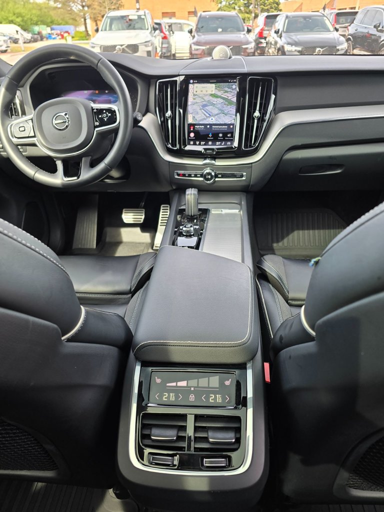 2022 Volvo XC60 R-DESIGN-21