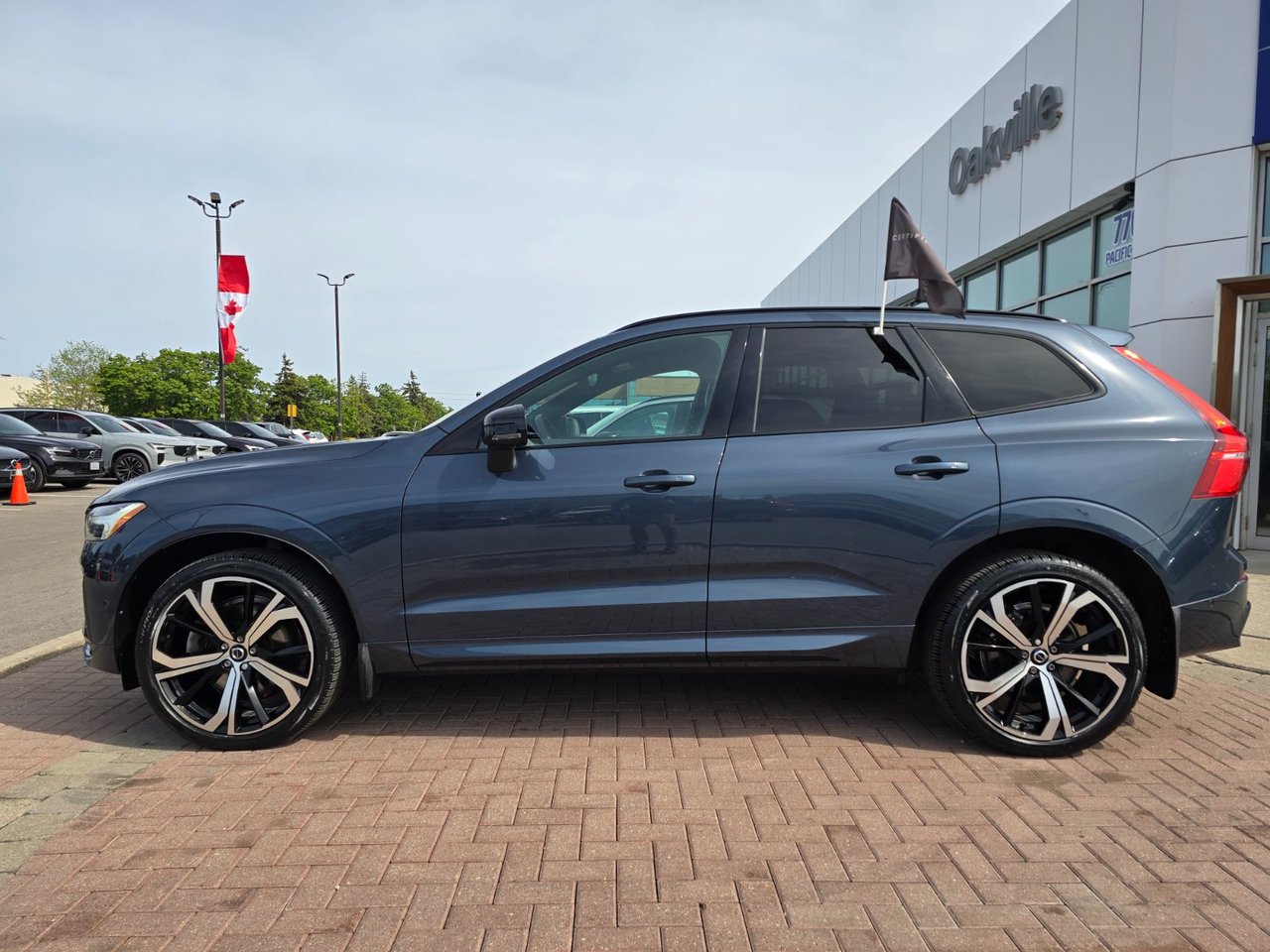 2022 Volvo XC60 R-DESIGN-9