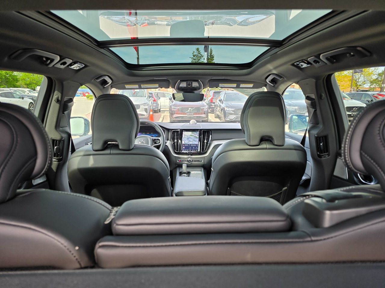 2022 Volvo XC60 R-DESIGN-6