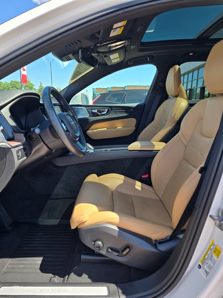 2022 Volvo XC60 INSCRIPTION-24