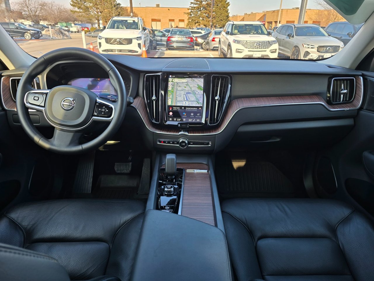 2023 Volvo XC60 PLUS DARK THEME-4