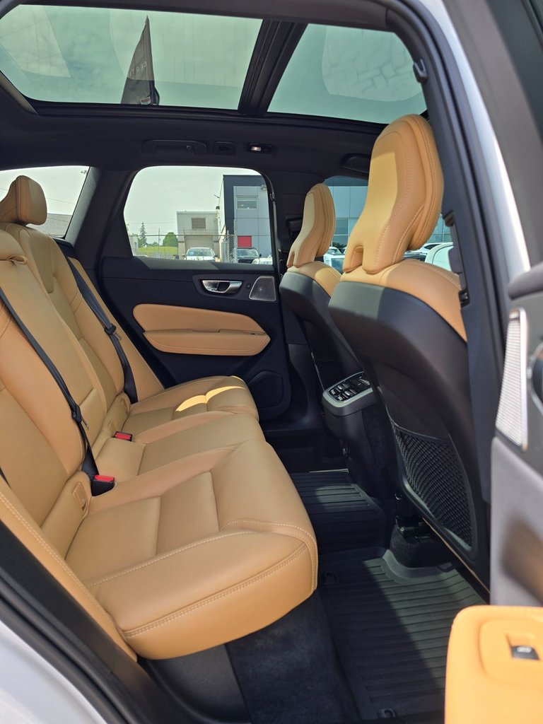 2023 Volvo XC60 ULTIMATE BRIGHT THEME-19