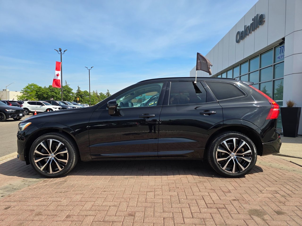 2023 Volvo XC60 PLUS DARK THEME-9
