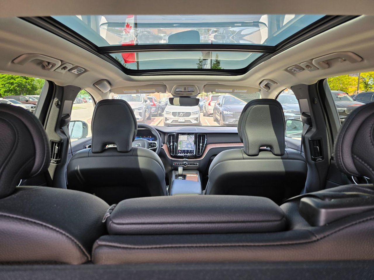 2023 Volvo XC60 PLUS DARK THEME-6