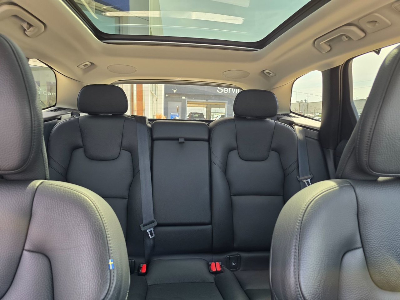 2023 Volvo XC60 PLUS DARK THEME-8