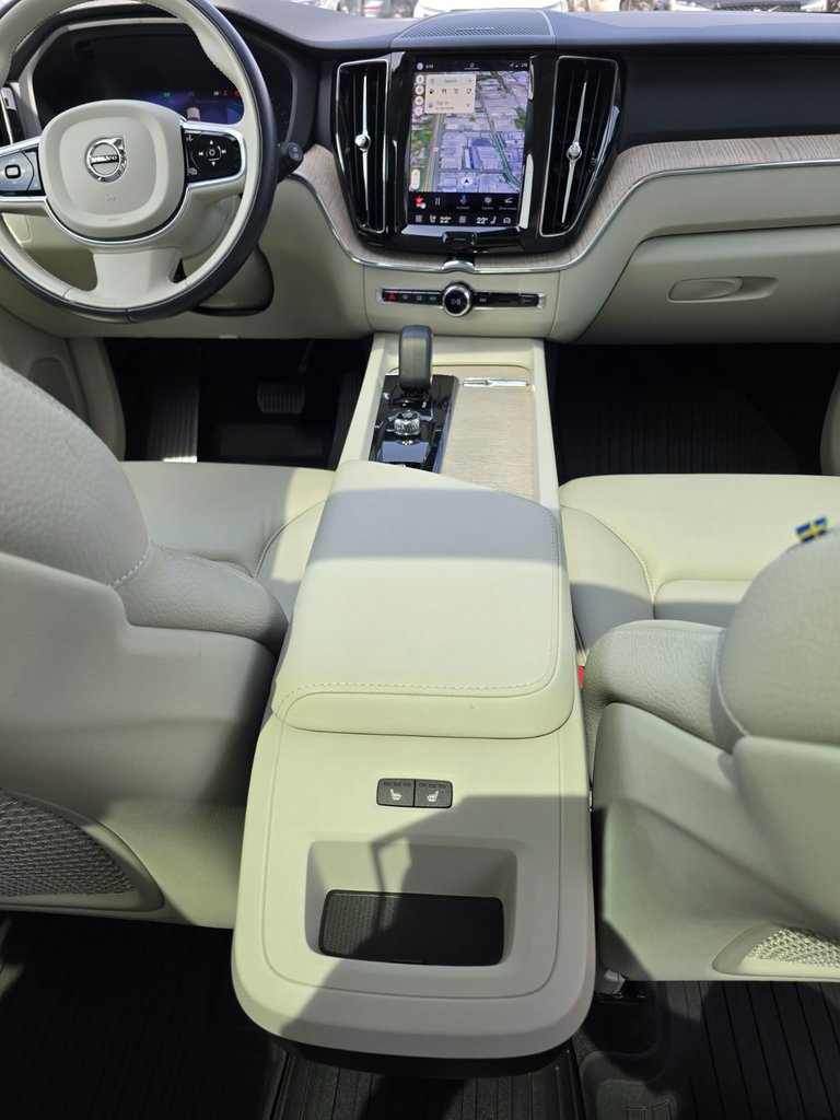 2023 Volvo XC60 PLUS BRIGHT THEME-21