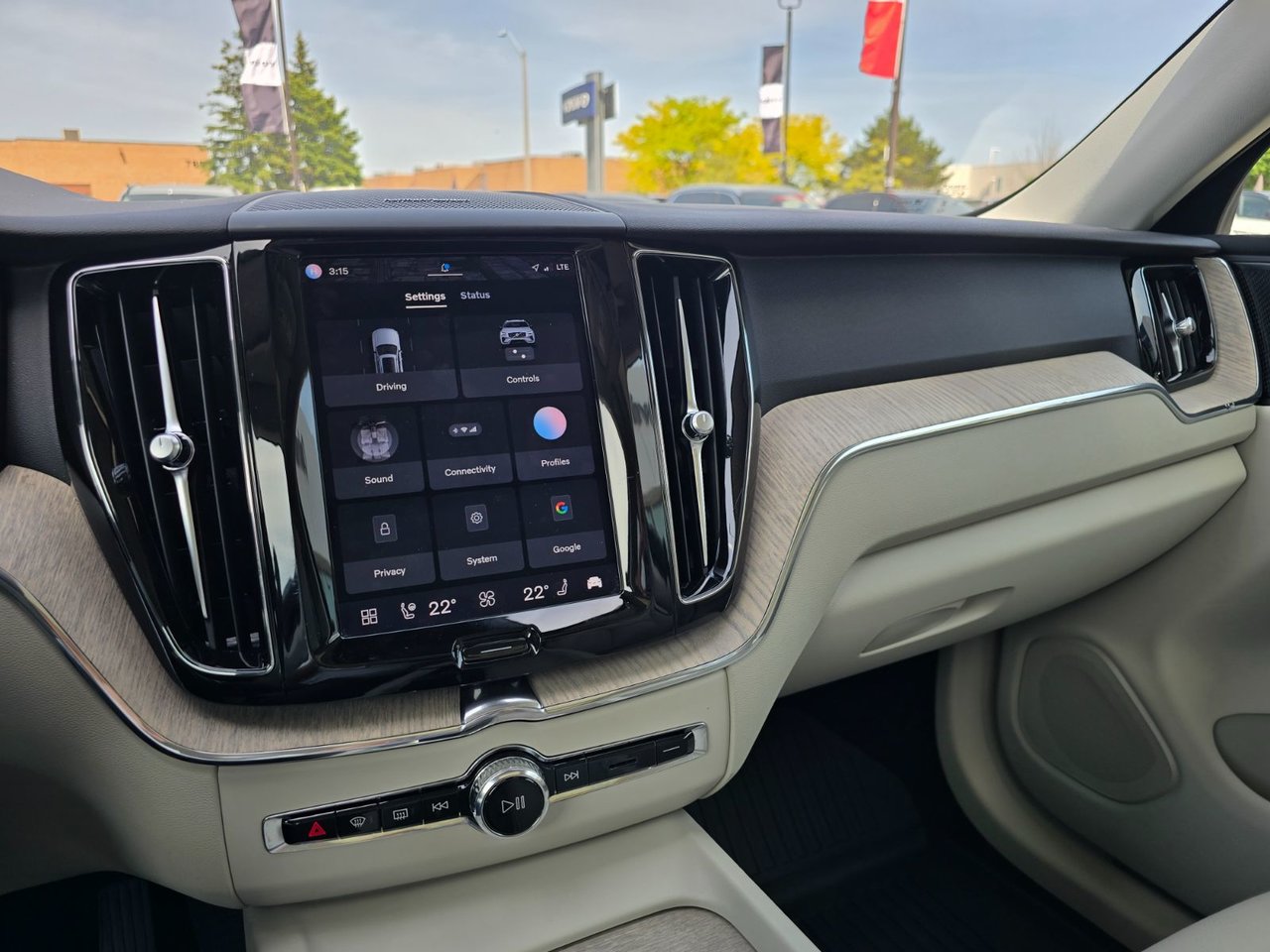 2023 Volvo XC60 PLUS BRIGHT THEME-28