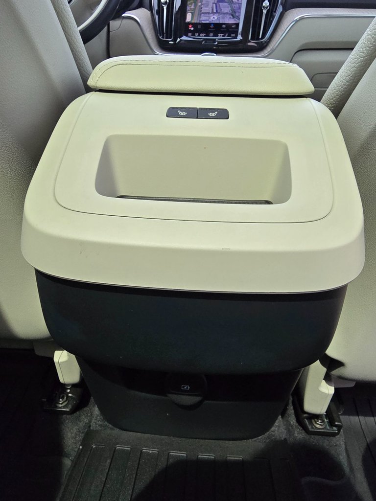 2023 Volvo XC60 PLUS BRIGHT THEME-20