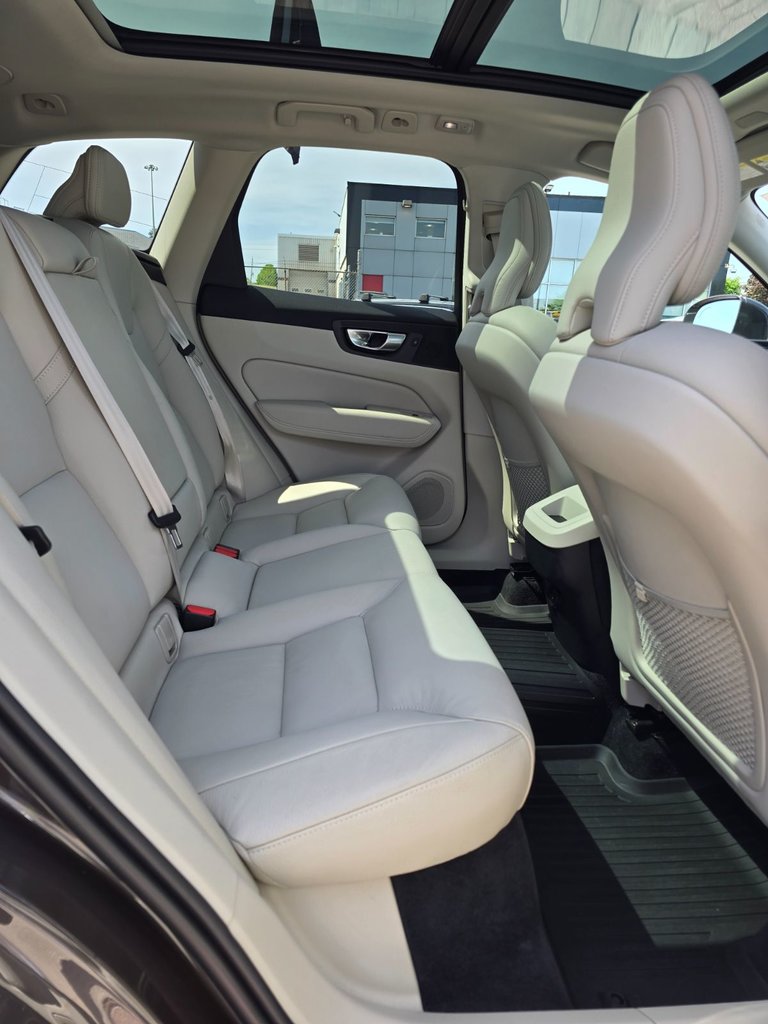 2023 Volvo XC60 PLUS BRIGHT THEME-19