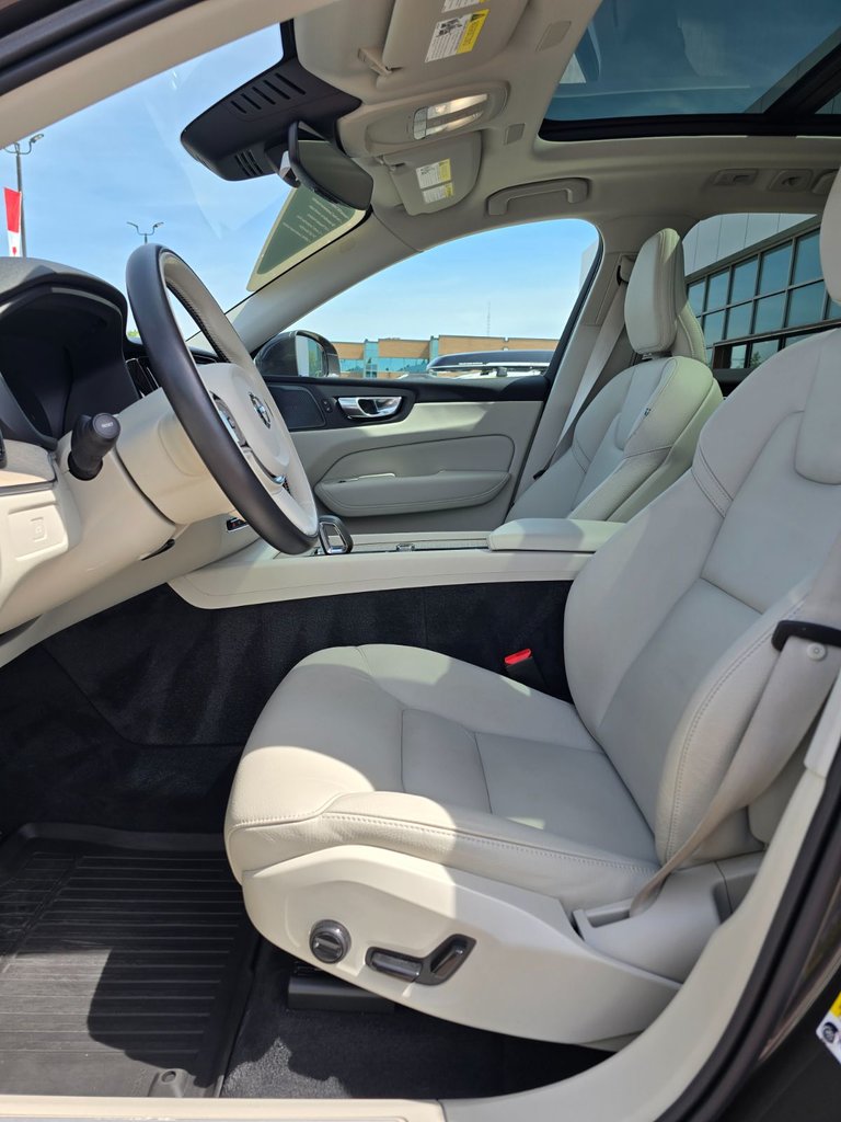 2023 Volvo XC60 PLUS BRIGHT THEME-24