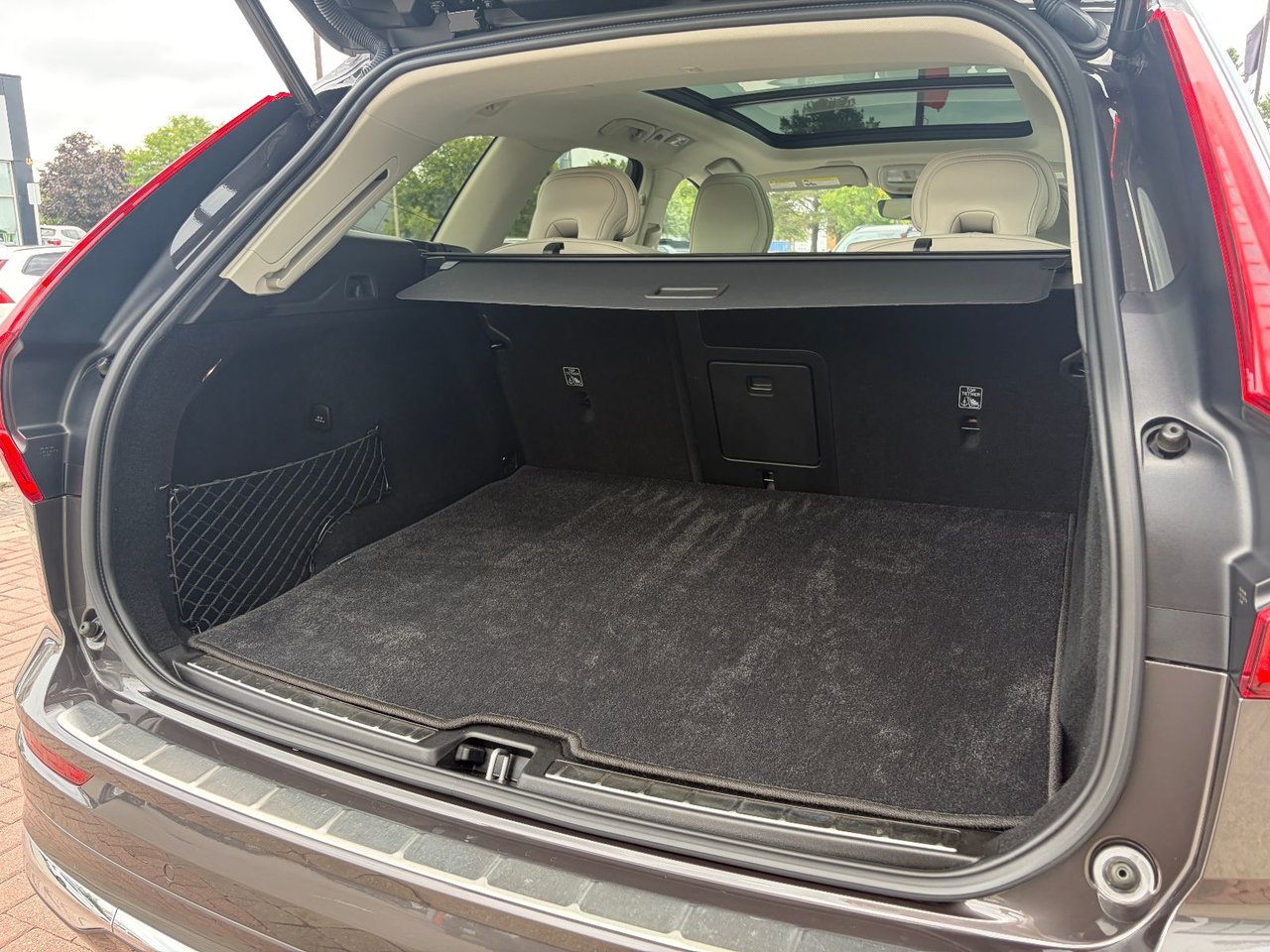 2023 Volvo XC60 ULTIMATE BRIGHT THEME-17